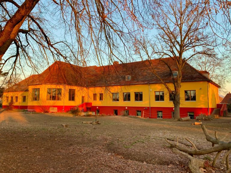 Ecole cour
